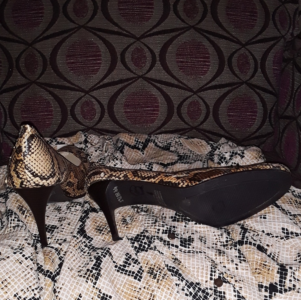 Preview - Picture 2 of 4